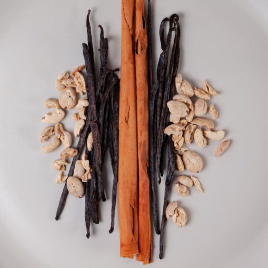 Cacao, vainilla, canela