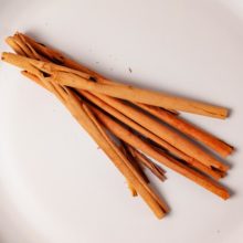 madre-sierra-products-canela Canela rama